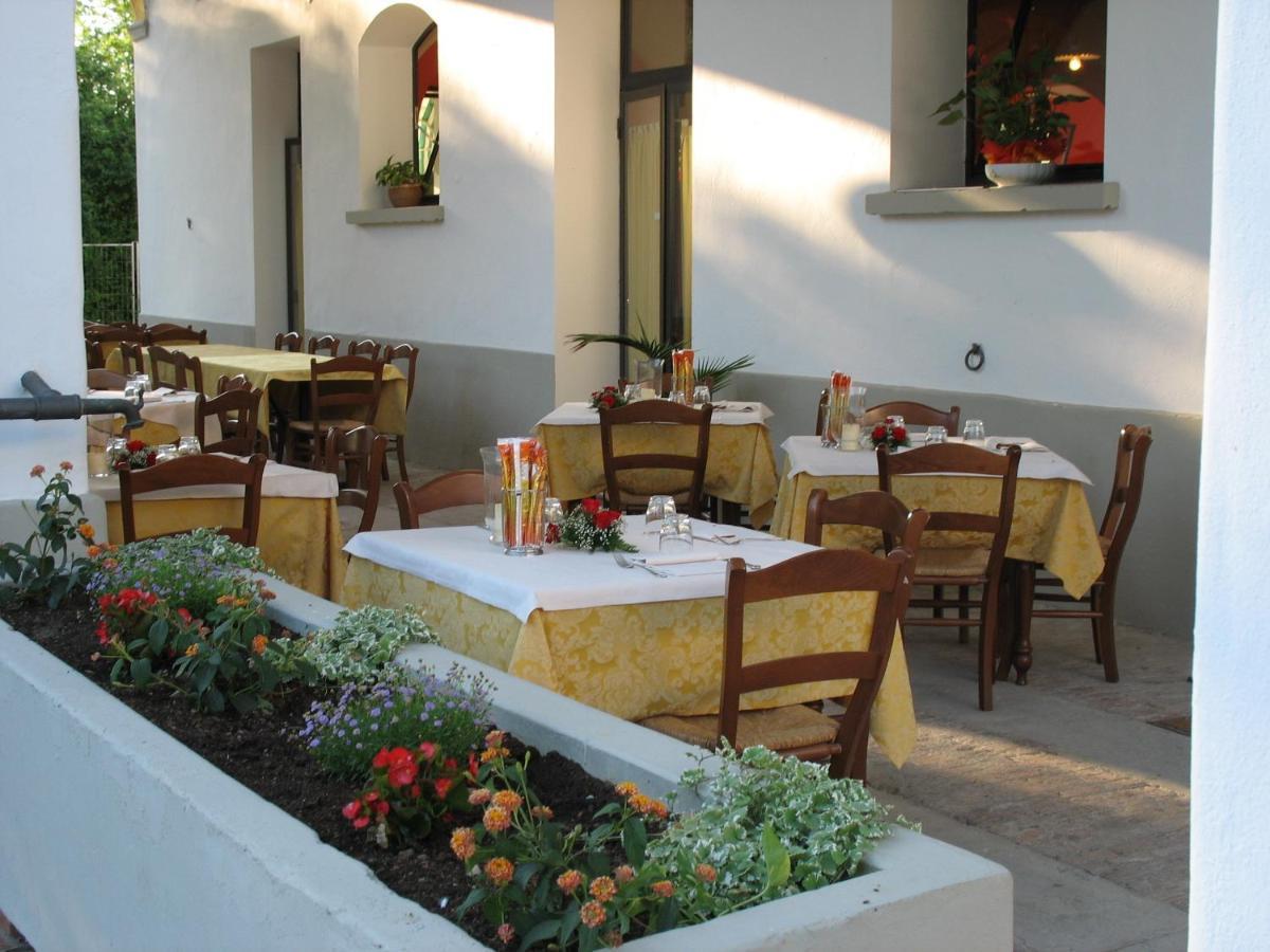 Hotel Riviera Ristorante La Briciola Novellara Exteriör bild